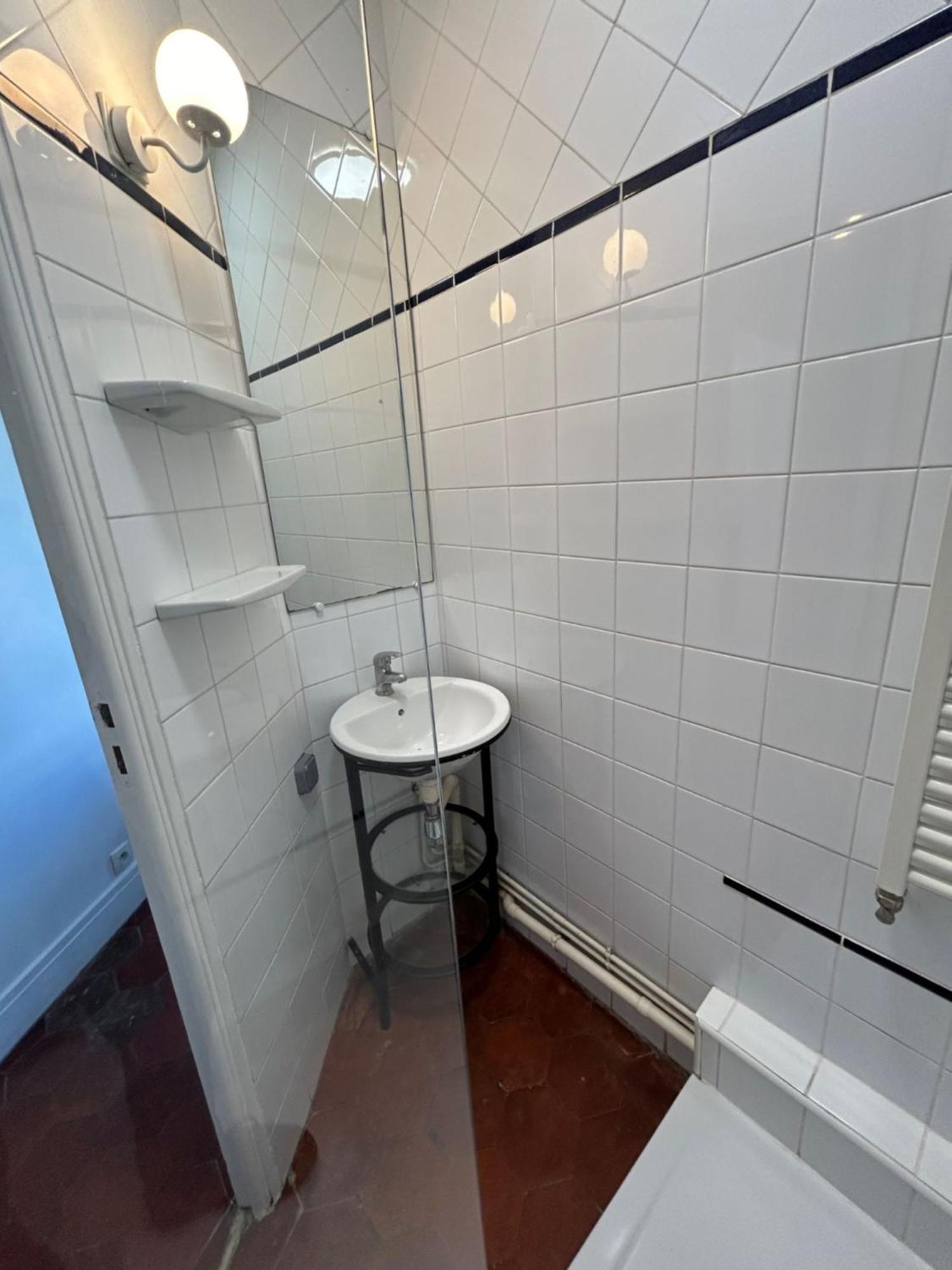 Jean Moulin Apartment *