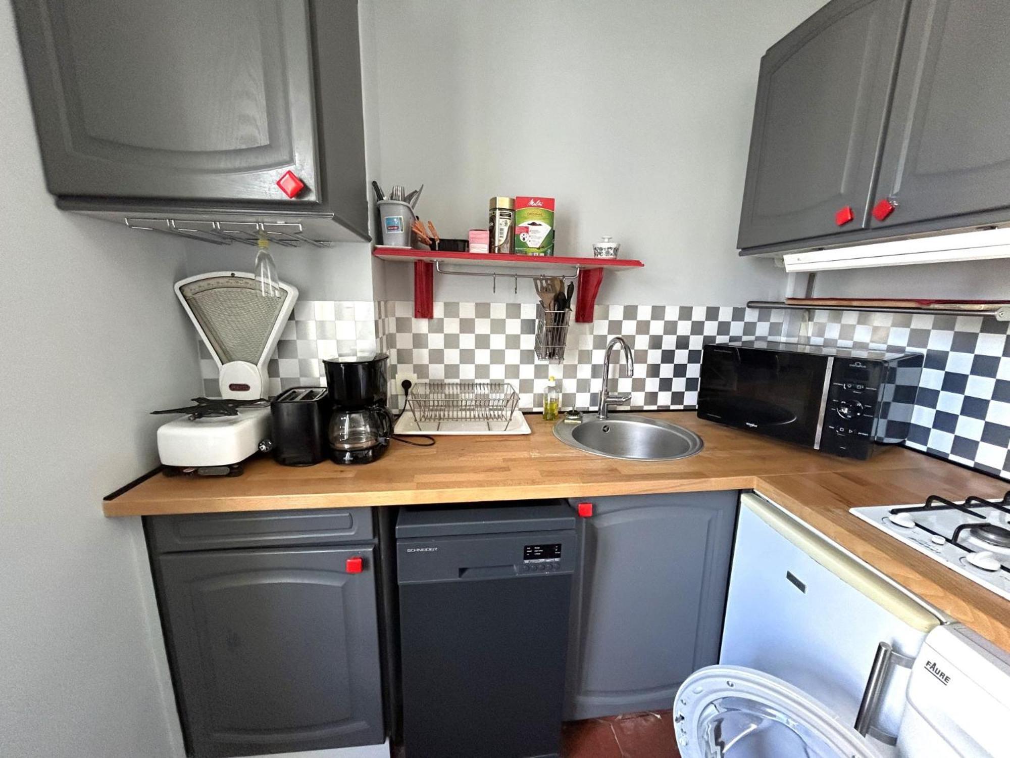 Jean Moulin Apartment *